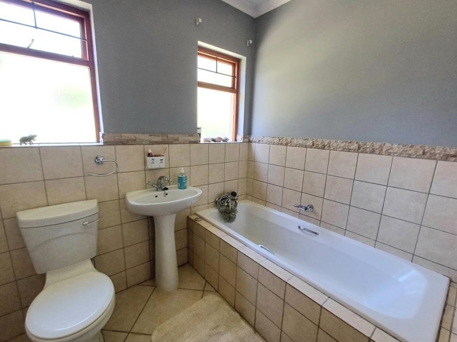 3 Bedroom Property for Sale in Hillside Free State